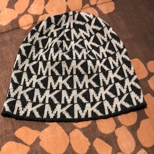 Michael Kors Beanie Skull Cap MK Logo Print Hat White& Black One Size